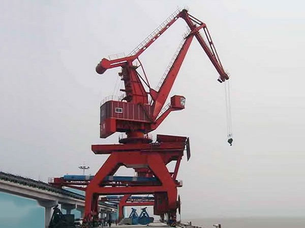 起重機回轉(zhuǎn)支承的維護保養(yǎng)以及基本檢查如何做？